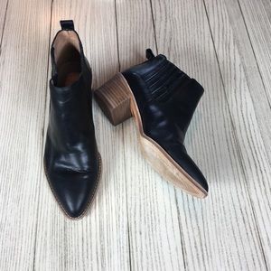 Madewell Black Chelsea Leather Ankle Boots